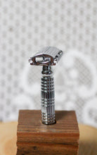 Load image into Gallery viewer, R1 Rockwell Safety Razor