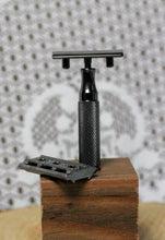 Load image into Gallery viewer, 2C Rockwell Safety Razor